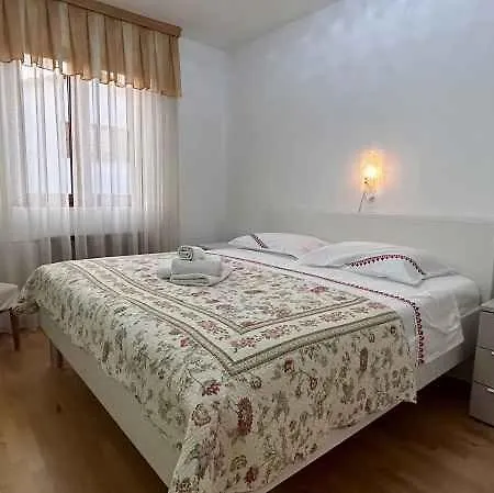 Near In Novigrad-istrien 44247 Apartment